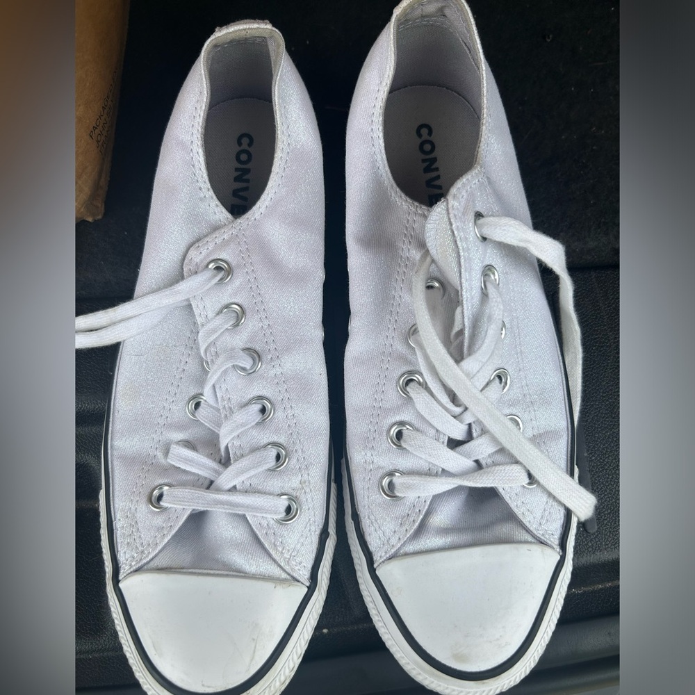 Women’s converse